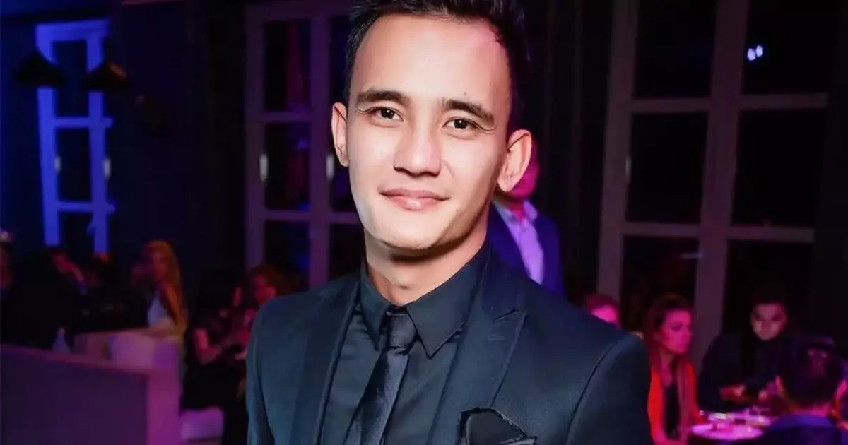   Әли Оқапов концертте жылап қалды (видео)   