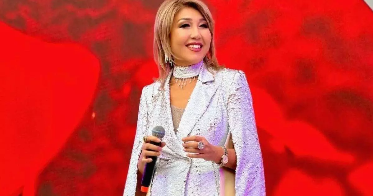  «Махаббаттары ерекше еді»: Жеңіс Ысқақова анасына ән арнады 