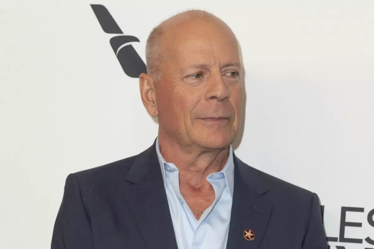 Жена Брюса Уиллиса пожертвует мозг актера ученым