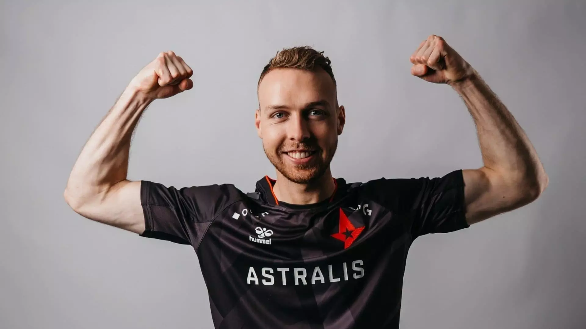 $2 млн сыйақы алған киберспорт аңызы мансабын аяқтады