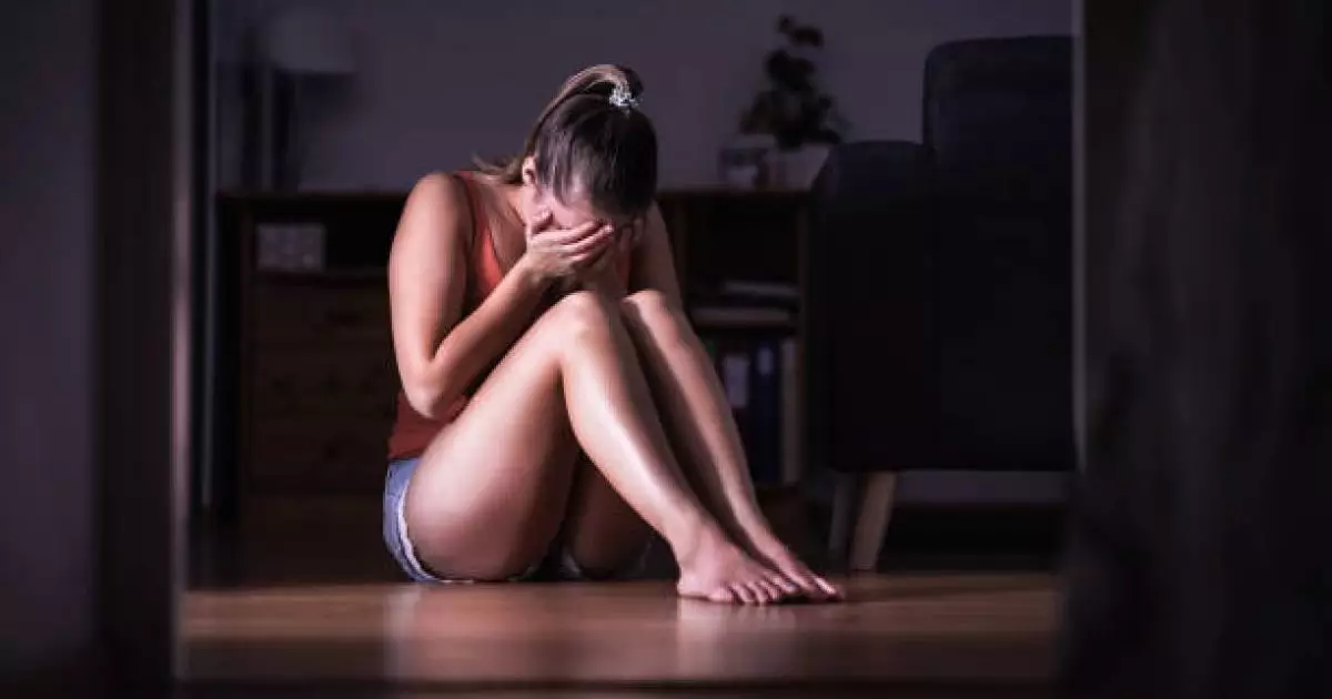  «Жатырын да жыртып жіберген»: Шымкентте өз үйінде зорланған қыз әділдік іздейді 