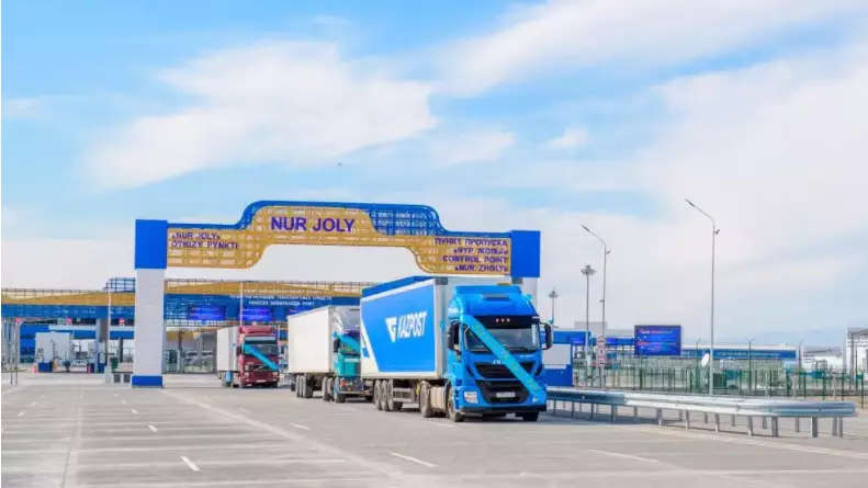 Қазақстан Өзбекстан және Қытаймен шекарада ауқымды логистикалық хабтарды іске қосады
