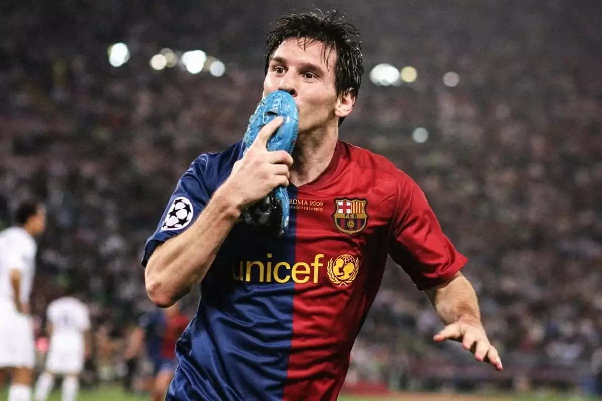 Контракт лежал на столе: почему сорвался камбэк Месси в «Барселону»