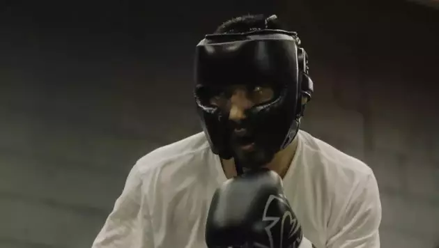 Әлімханұлын жекпе-жек алдында өлтіріп қоятын соққымен қорқытып жатыр