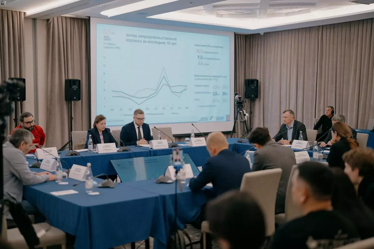 Нужно ли ограничивать кредиты казахстанцам, чтобы победить инфляцию