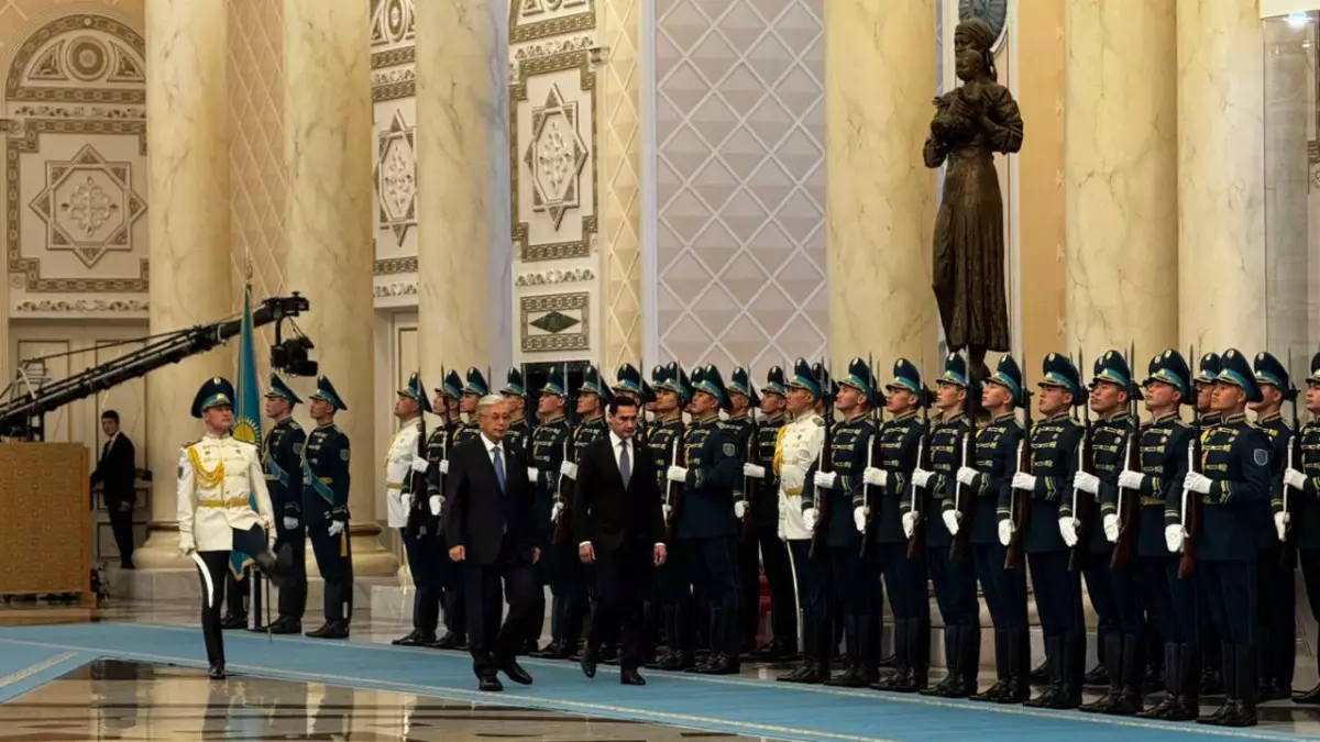 Тоқаев Ақордада Түрікменстан басшысын қарсы алды
