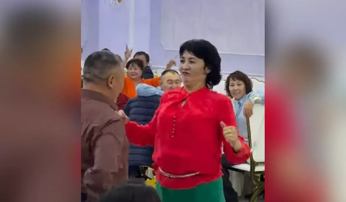 Тойда «біртүрлі» билеген әйел жұрттың талқысына түсті (ВИДЕО)