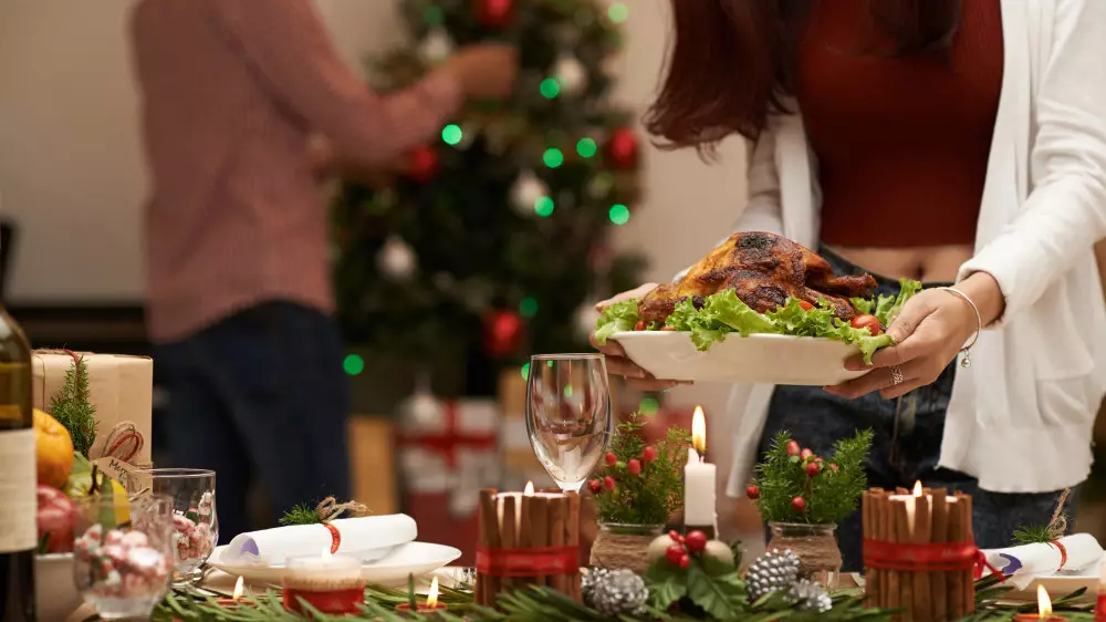 Ползарплаты на новогодний стол: вице-министра спросили о ценах на продукты