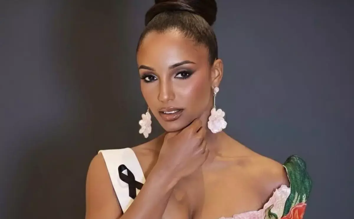 Конкурсантка "Мисс Вселенная" упала со сцены и попала в реанимацию (видео) - новости на Lada.kz 25.11.2025