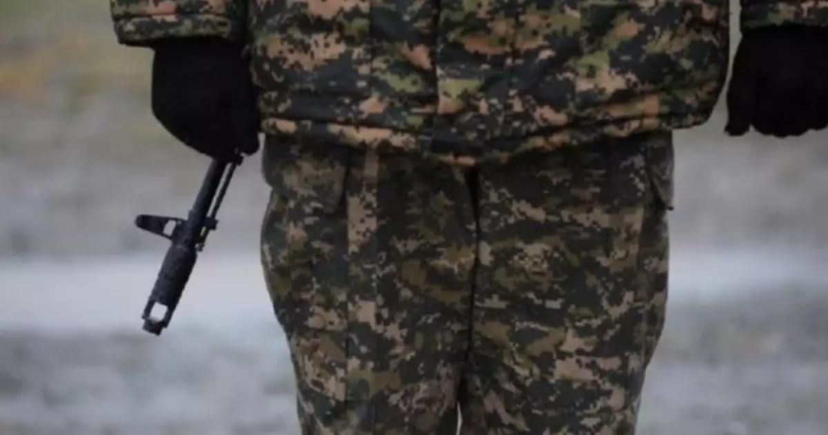  Сарбаз әскери ант кезінде басын бөтелкемен ұрамын деп көзінен айырылды 