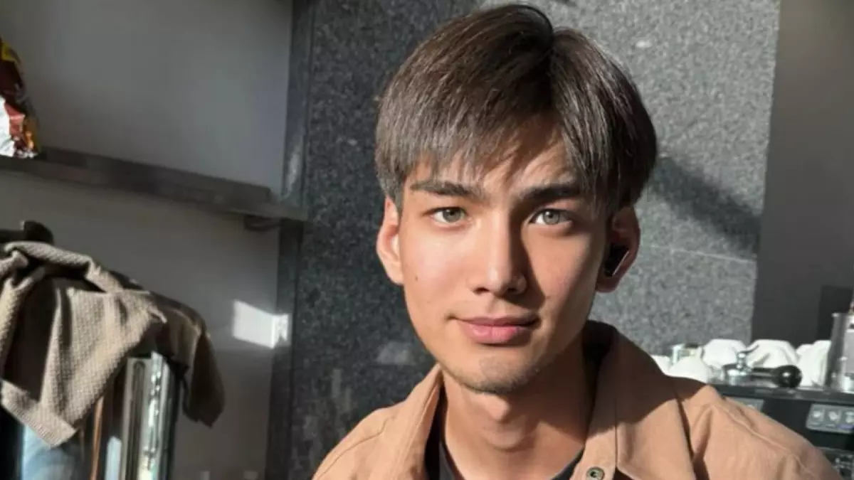 20-летний бариста из Шымкента стал интернет-сенсацией после случайного фото