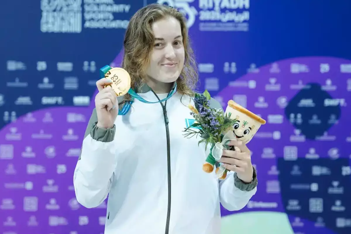 От золота до недоплаты: экс-россиянка лишилась половины зарплаты в Казахстане