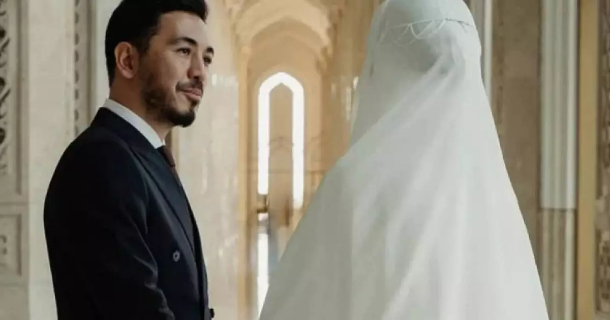  «Бұрын тұрмыс құрмаған, 15 жас кіші»: Дәурен Айдарқұлов үшінші жұбайы туралы бар шындықты айтты 