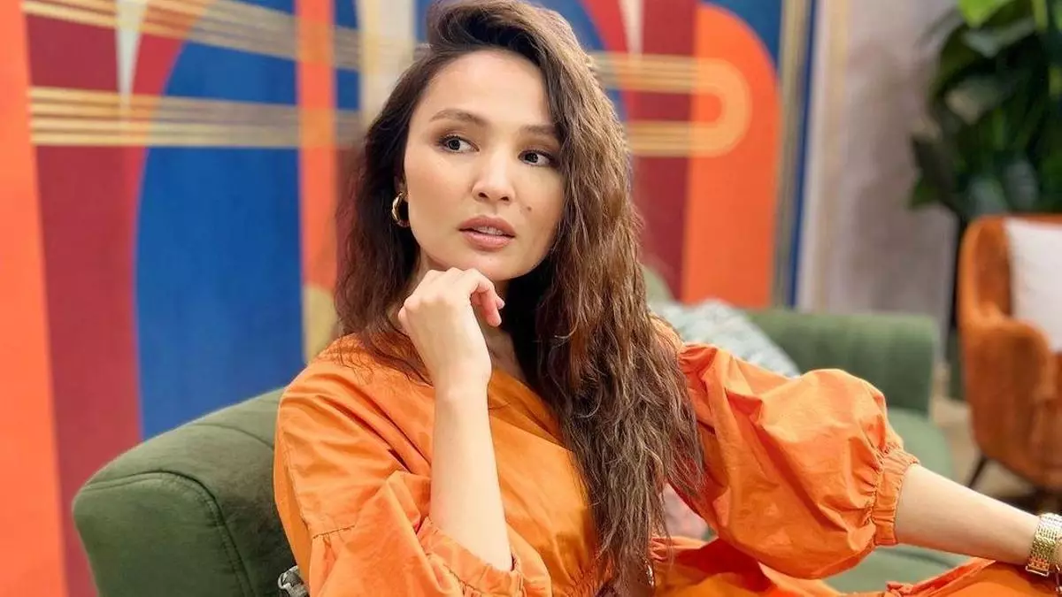 Жұлдыз Әбдікәрімова Ресейде не істеп жүр? (ФОТО)