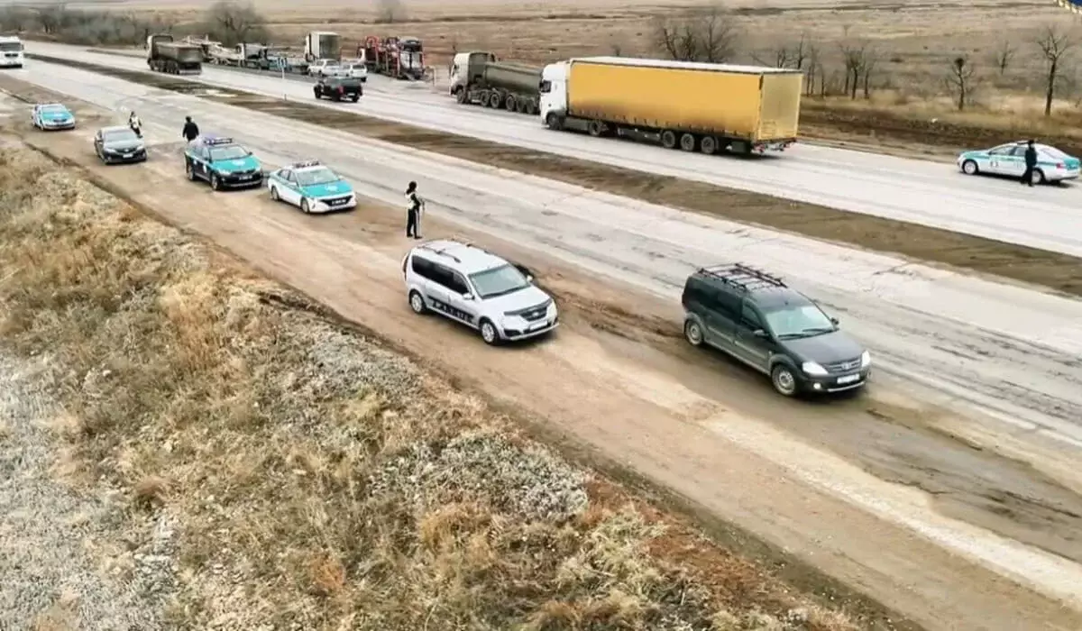 Десятки пьяных водителей и тысячи нарушений выявили на дорогах в Актюбинской области (ВИДЕО)