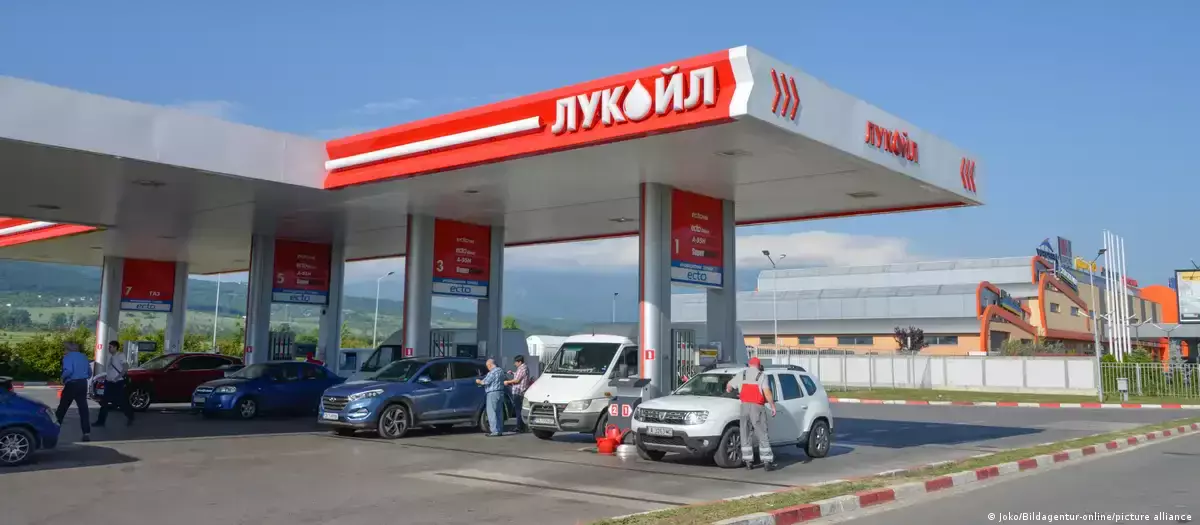 Санкционный тупик: Казахстан решает судьбу активов “Лукойла” под давлением США