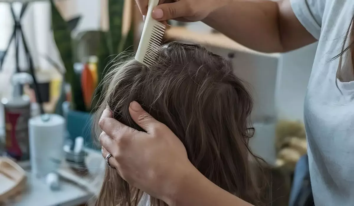 Волосы начали выпадать, кожа жечь: в Актау ребенок пострадал после процедуры в салоне