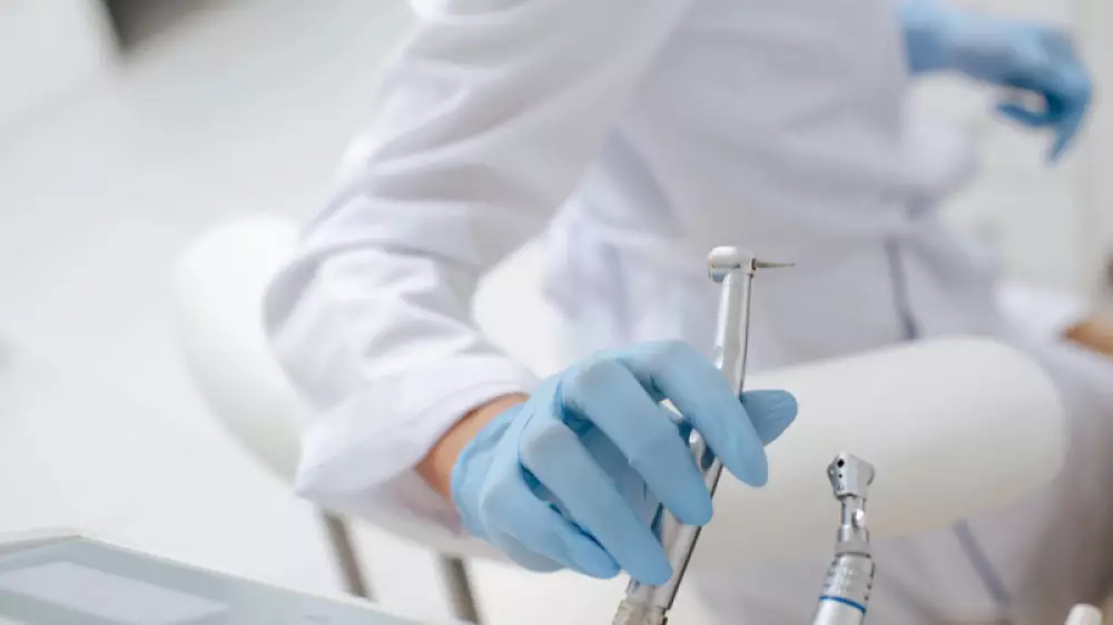 Астанадағы стоматологияда үш жасар қыз қайтыс болған: қайғылы оқиғаның егжей-тегжейі айтылды