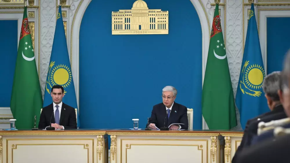 Тоқаев пен Бердімұхамедов БАҚ өкілдеріне арналған брифинг өткізді