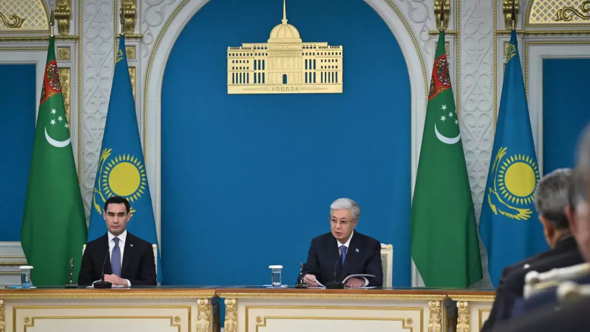 Тоқаев пен Бердімұхамедов БАҚ өкілдеріне арналған брифинг өткізді