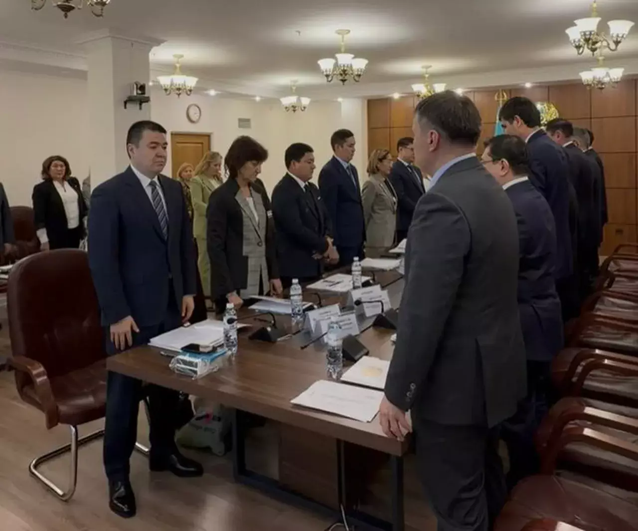 Министрлік ұжымы қаза тапқан 23 жастағы фельдшерді бір минут үнсіздікпен еске алды