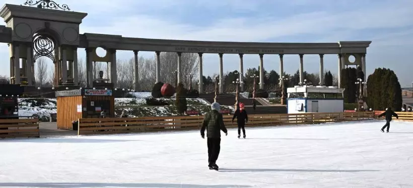 Сколько новых катков откроют в Алматы этой зимой