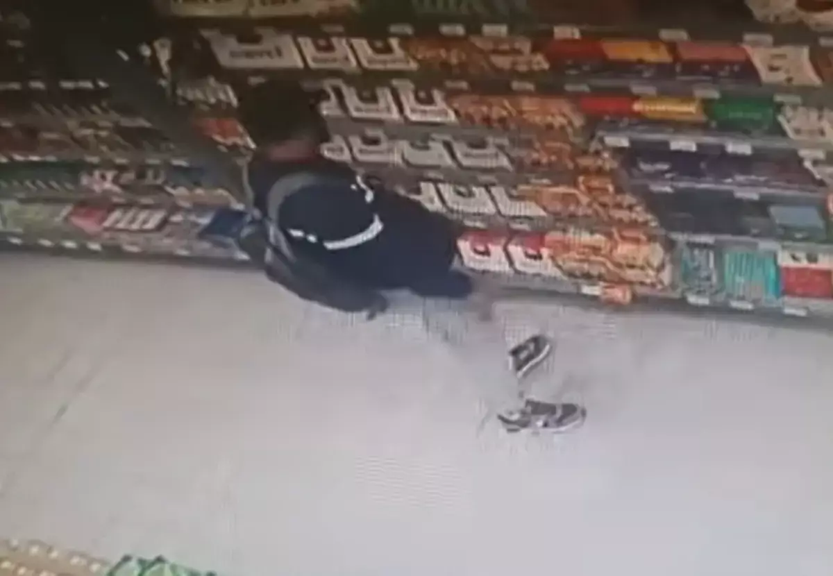 Продуктового воришку задержали в Актау - новости на Lada.kz 25.11.2025