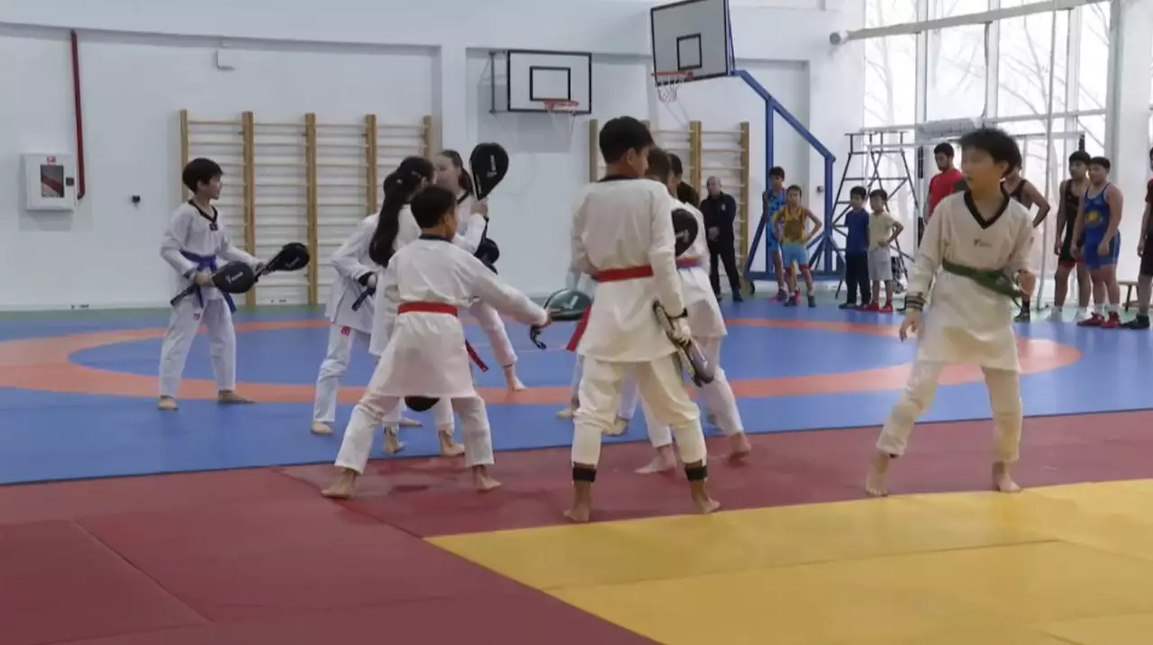 Новый физкультурно-оздоровительный комплекс открыли в столице