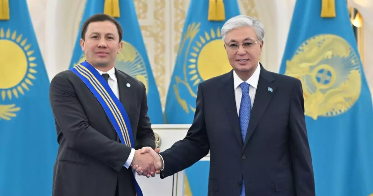   Мемлекет басшысы Геннадий Головкинді І дәрежелі «Барыс» орденімен марапаттады   