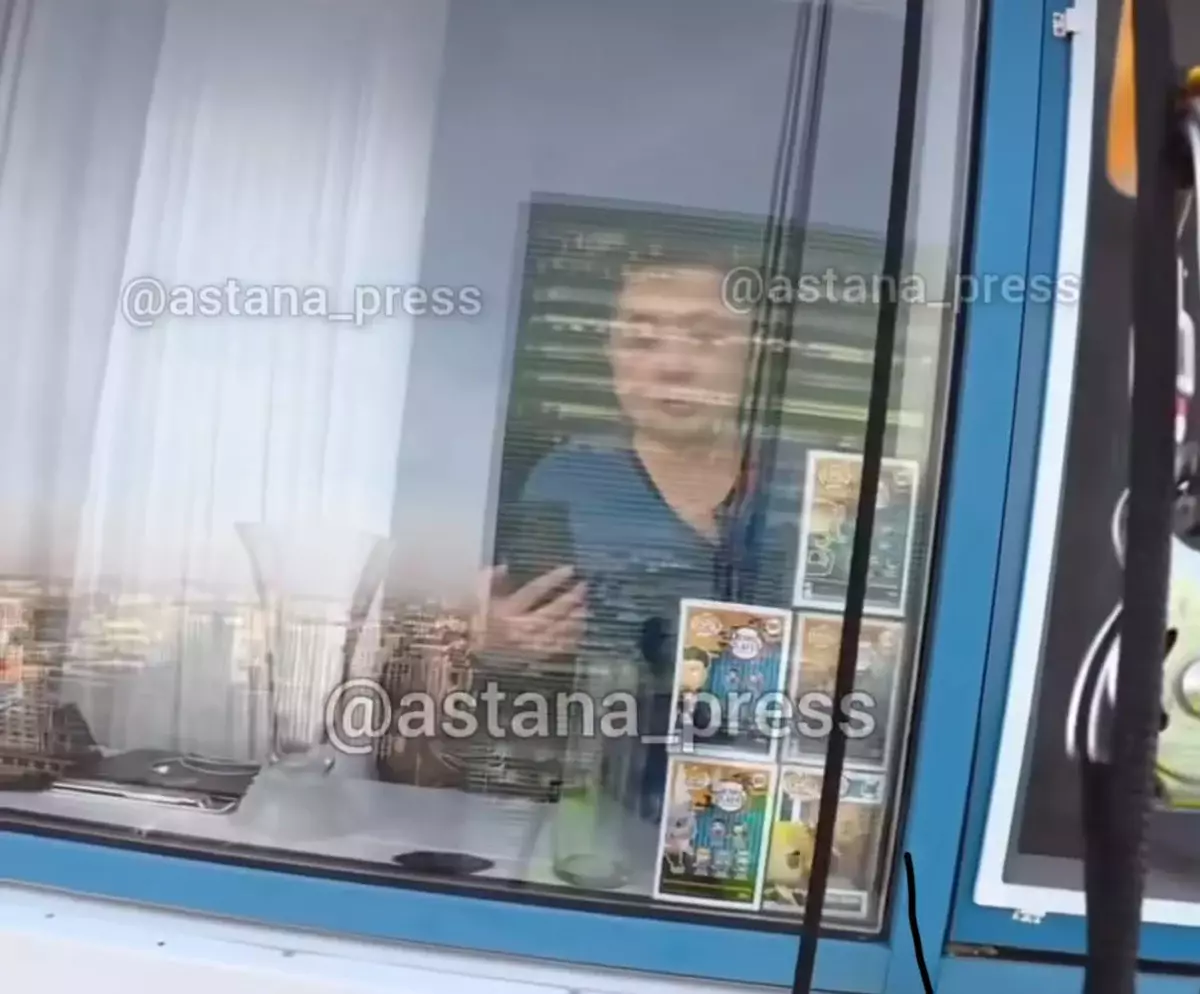 Житель ЖК в Астане пригрозил перерезать веревку альпинисту