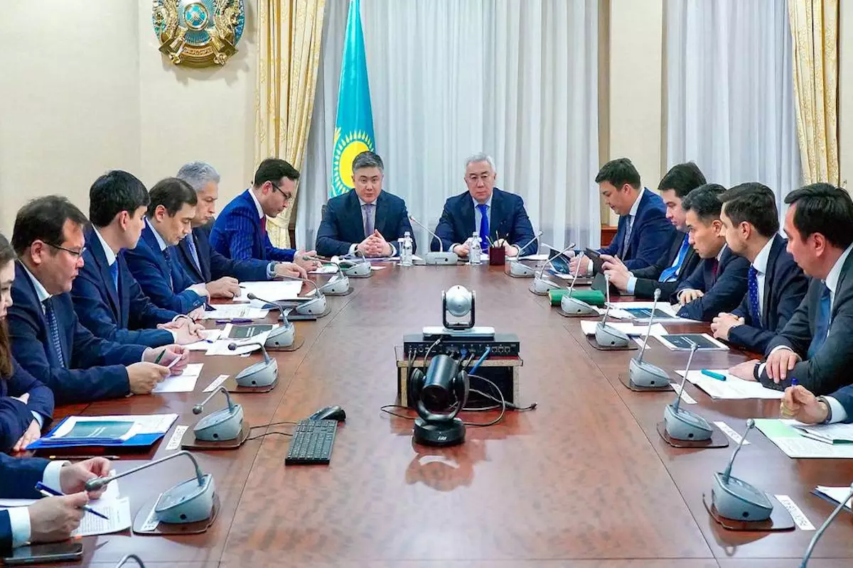 От дорог до школьного питания: где уже работает цифровой тенге в Казахстане