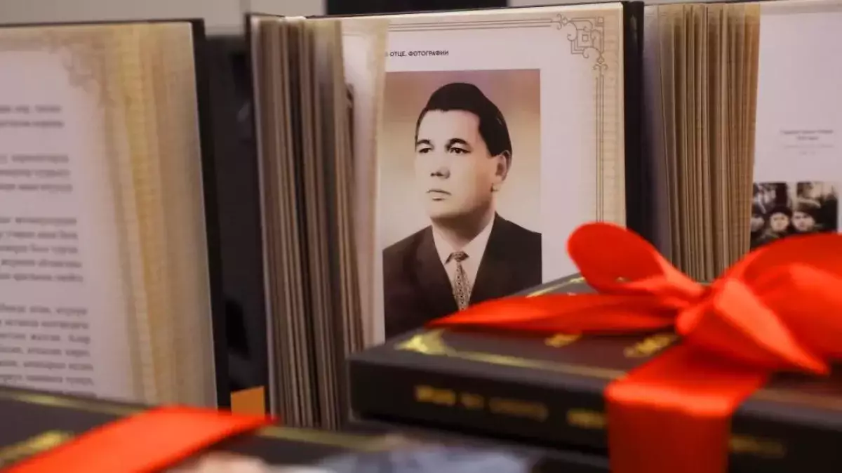 «Әке туралы ой-толғау»: Қырғызстанда Тоқаевтың қырғыз тіліне аударылған кітабының таныстырылымы өтті