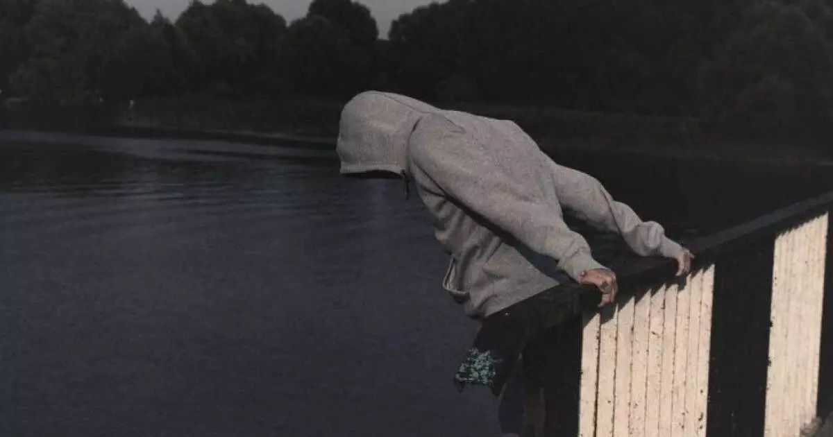  Талдықорғанда полицейлер жасөспірімді қауіптен аман алып қалды (ВИДЕО) 