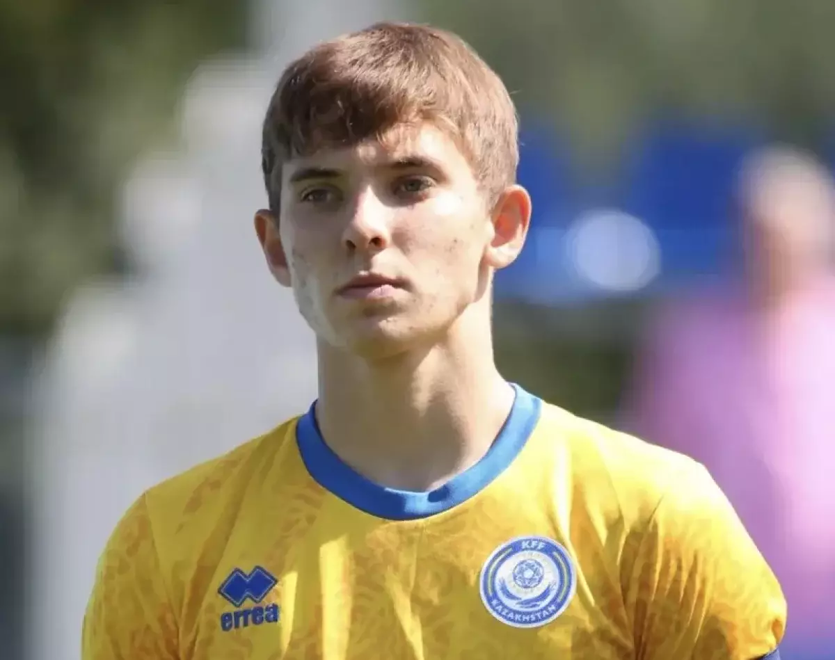 Азамат Тұяқбаевтың ұлты қандай?