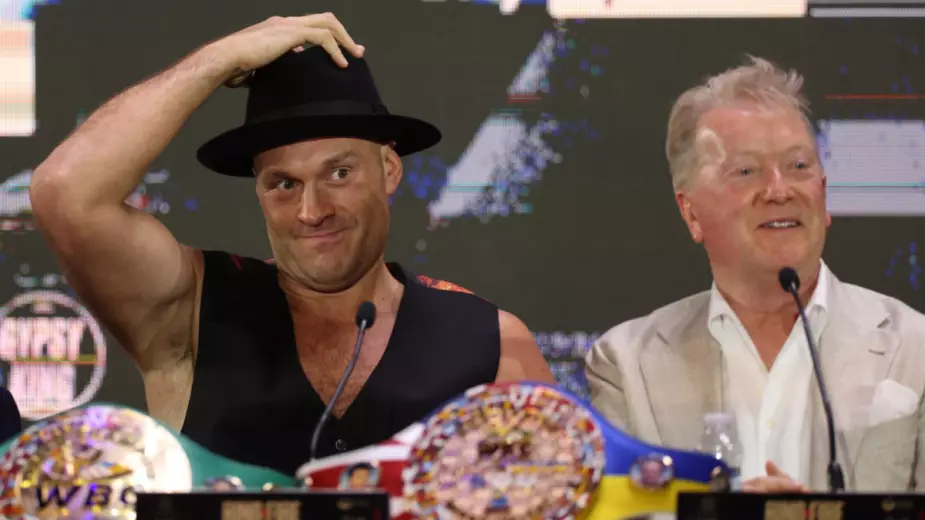 Промоутер Тайсона Фьюри подписал звезд узбекского бокса - олимпийского чемпиона и чемпиона мира