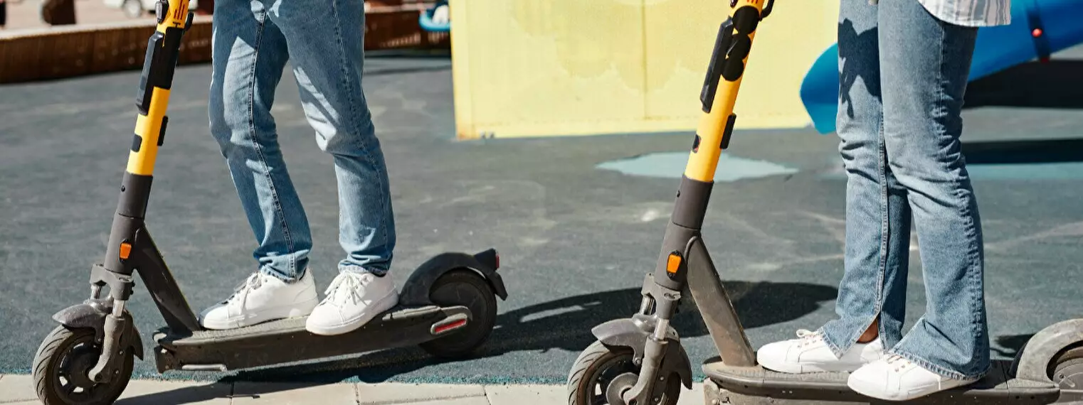 Алматыда самокат тебетіндерге тәртіп күшейді: полиция бір күнде жүздеген заңбұзушылықты әшкереледі