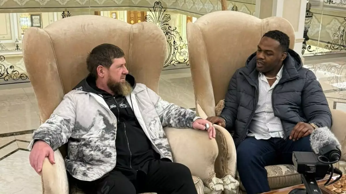 Адам Кадыров отметил 18-летие с чемпионом UFC Джоном Джонсом вместо службы в армии