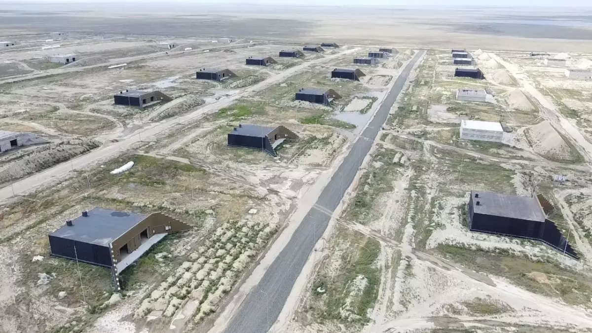 На передовой мирного труда