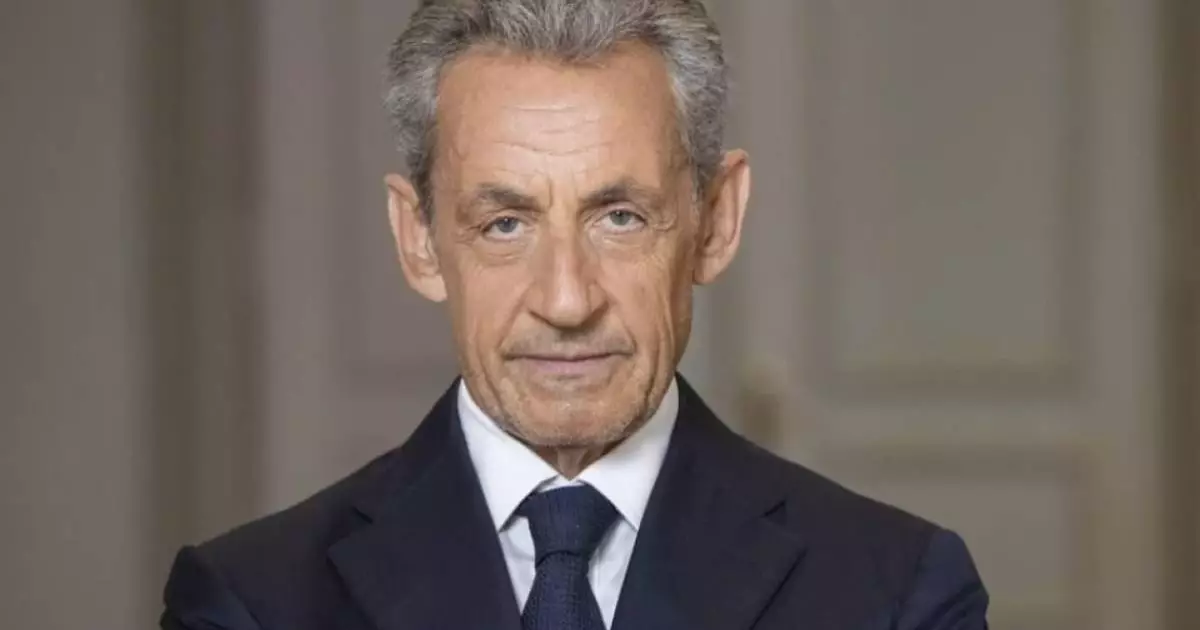  `За решётку сажают невиновного`: французы проводили Саркози в тюрьму 