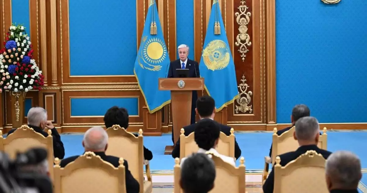  Тоқаев мұнай-газшыларды құттықтап, 100 млн тонна межесін атады 