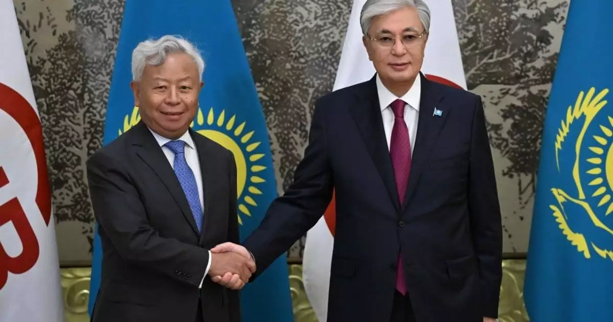  Мемлекет басшысы Азия инфрақұрылымдық инвестициялар банкінің президенті Цзинь Лицюнмен кездесті 