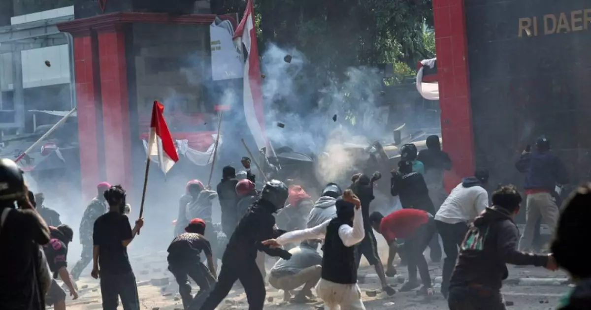  Мыңдаған адам қатысқан жаппай наразылық: Президент халық талабын орындады 