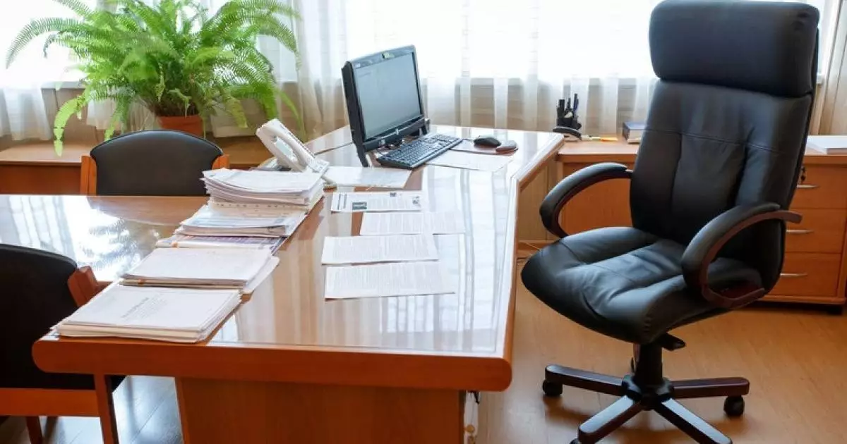  «Жас жігіт тауып бер»: Атыраулық мұғалім мектеп «завучінен» зорлық көргенін мәлімдеді (ВИДЕО) 