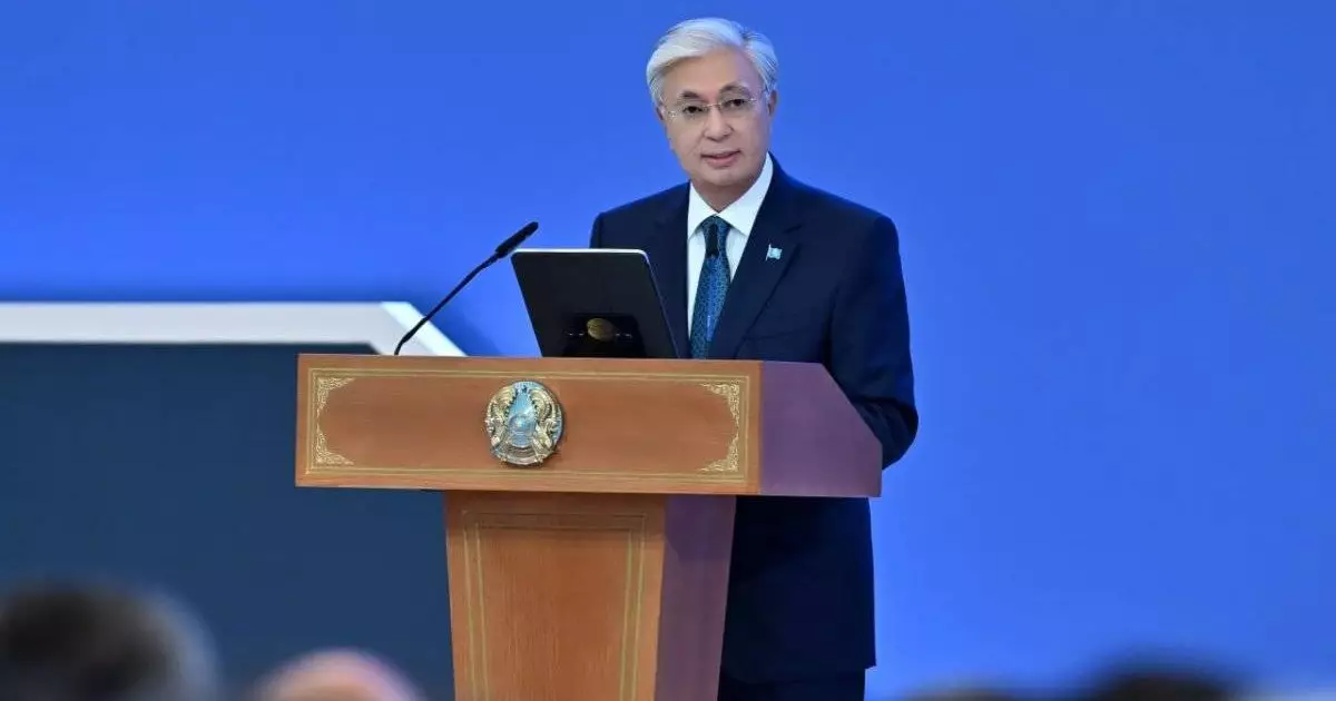  Қасым-Жомарт Тоқаев Конституцияның 30 жылдығына арналған халықаралық ғылыми-практикалық конференцияда сөз сөйледі 