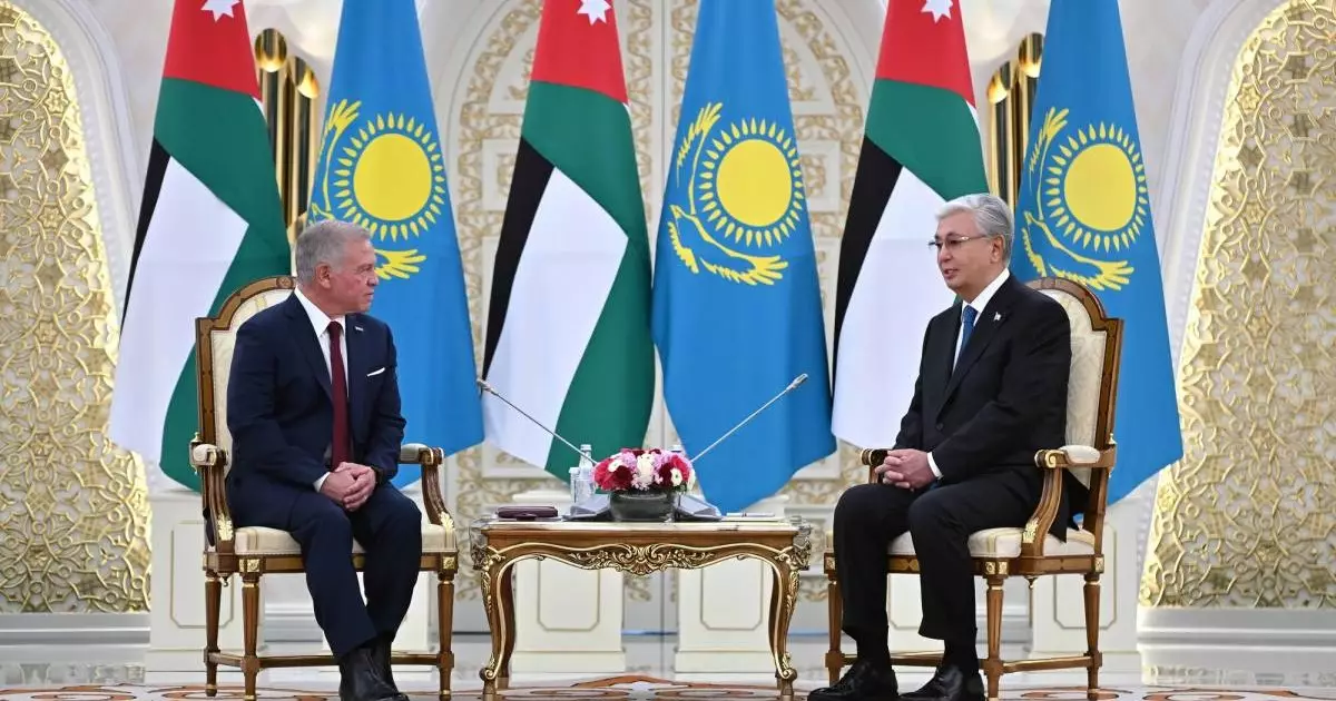  Толық шолу: Тоқаев пен ІІ Абдалланың Астанадағы келіссөздері, жоғары марапат және бизнес-форум 