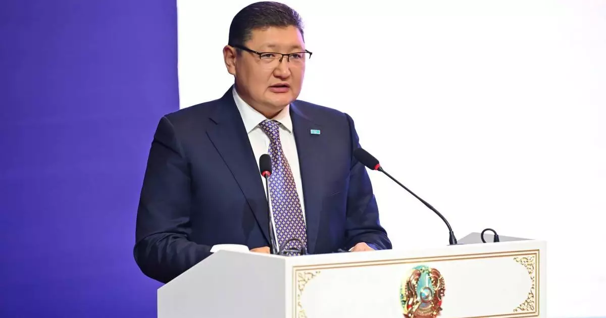  Абай облысында 135 мектеп Starlink-ке қосылып, 1200 орындық IT-мектеп ашылды — Берік Уәли 