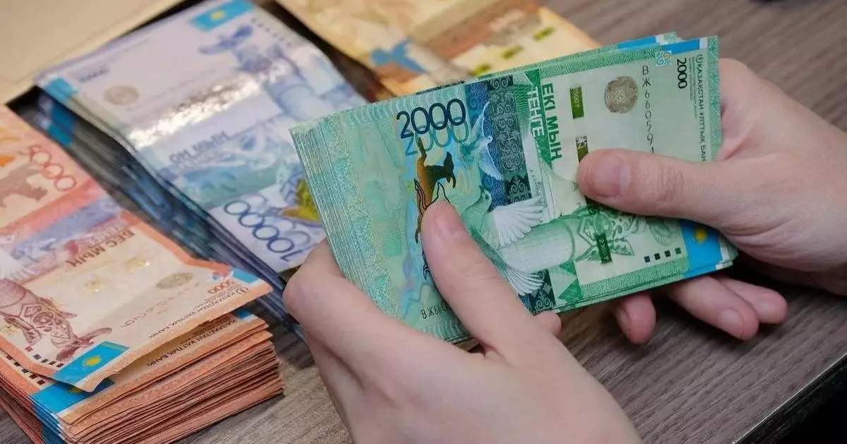  Қазақстандықтардың жалақысы `көбейетін` болды 