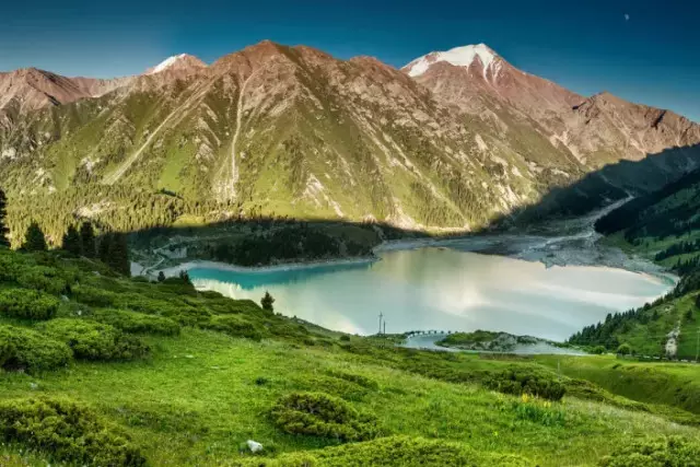 Удивительная природа Казахстана: сокровища степей, гор и озер