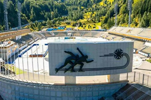 Медеу: легендарный высокогорный каток Алматы