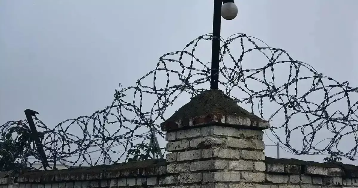  Қарағандыда түрмеде отырған ер адам тұрғындарды алдап келген 